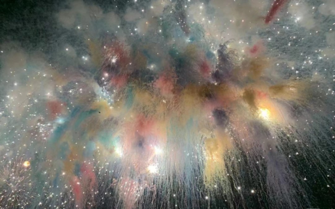 蔡国庆老师的《海市蜃楼》烟花秀,总有人记录浪漫的生活