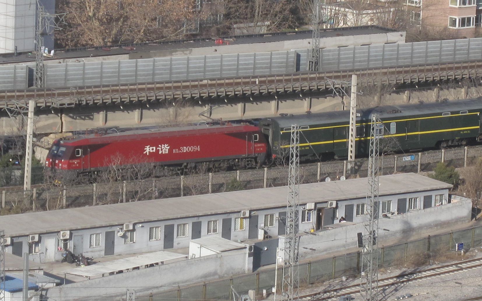 【uz25t】z151通过北京西站外弯道