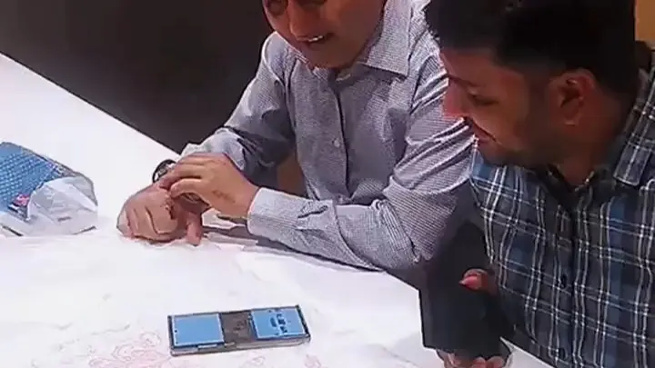 豪哥哥神曲《刚买的飞机被打了》传遍沙特，笑语满堂！_哔哩哔哩_bilibili