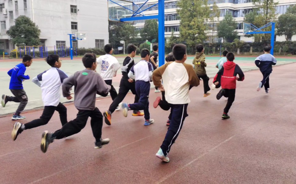 [图]初一小朋友1000米跑