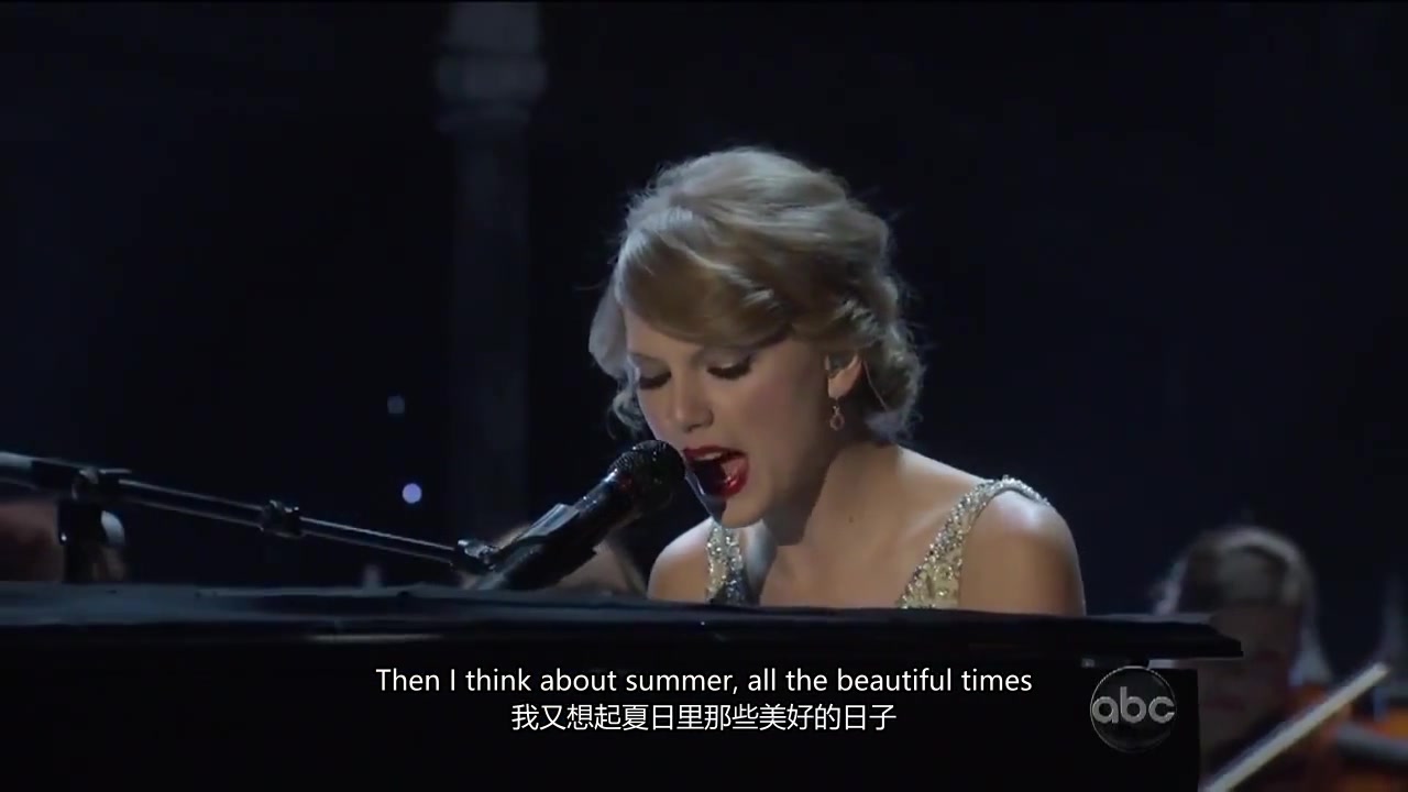 [图]【Taylor Swift】Back to December (CMA Awards 2010)