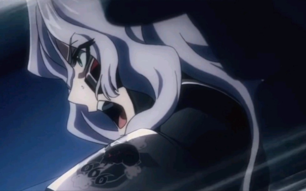 muv黑之宣告:西尔维娅从一开始就不是个冷酷的人,只是她已经失去了