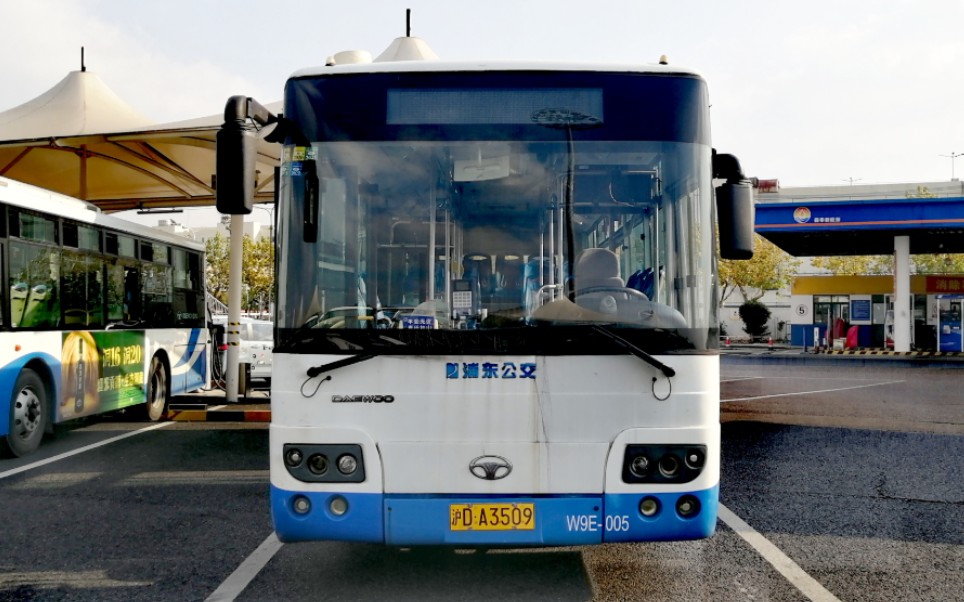 浦东金高上海沪川线公交车终点站金桥路浦东大道庆宁寺离站金桥路浦东