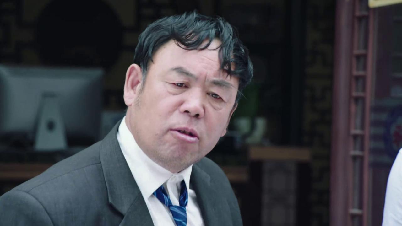 男子嚣张一辈子终于遇上治他的人,他这回能老实吗