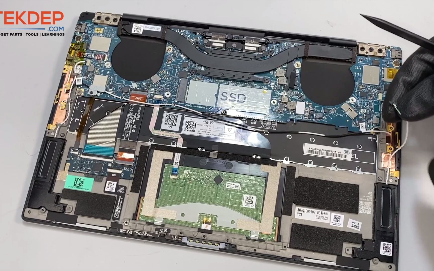 戴尔xps13 9310 (2020) fhd  完全拆解