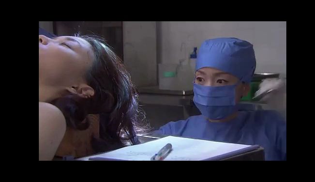 美女被杀后验尸