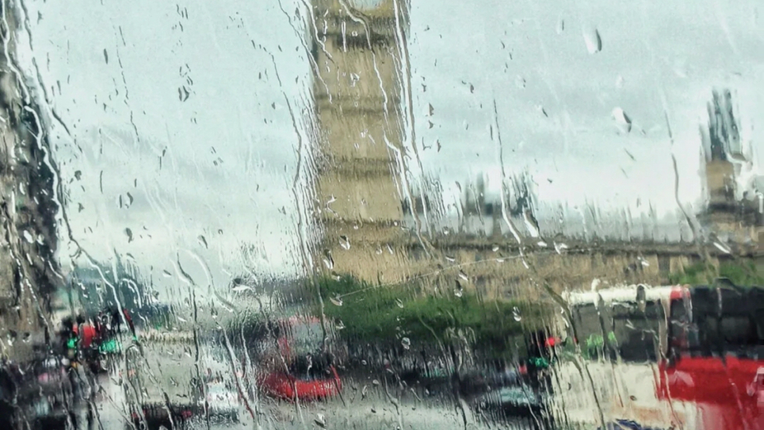 雨声助眠(bgm躲雨)加入雨声轨道 晚安哔哩哔哩bilibili