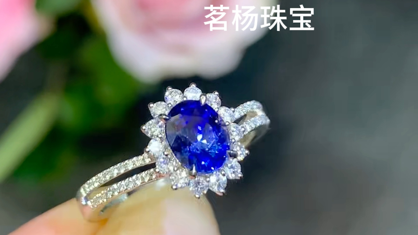 经典百搭～双戒臂戴妃款蓝宝石戒指