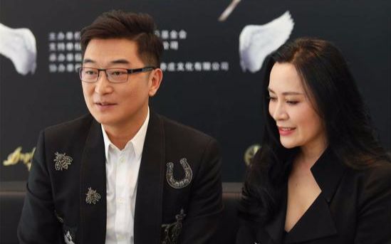 [图]新浪网-《大咖话育儿》20180421：邵峰刘欣明星夫妇——陪伴女儿成长是最幸福的事（超清）