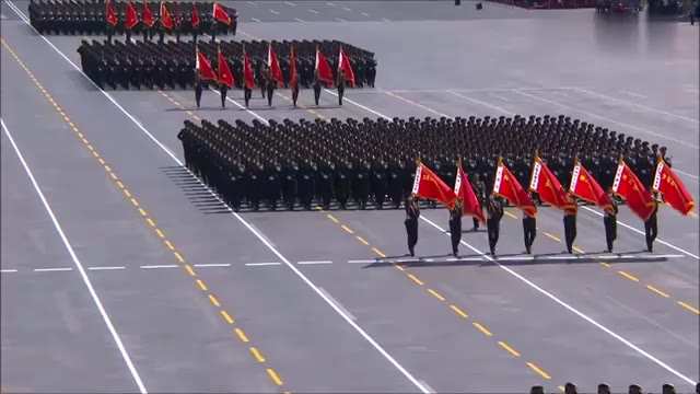 气势磅礴大阅兵东北抗联英模方队正步走来
