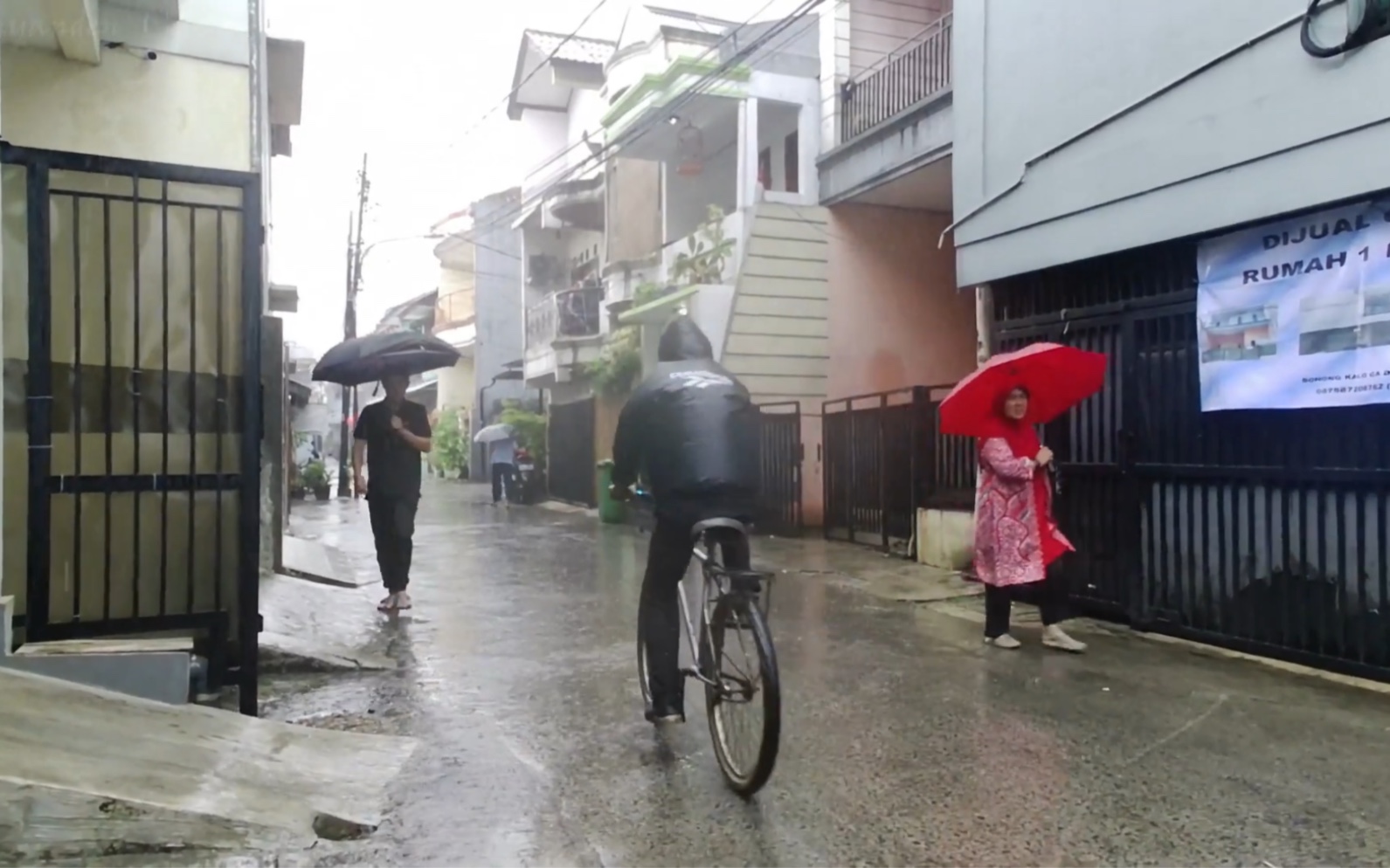 [图]下雨天出门闲逛