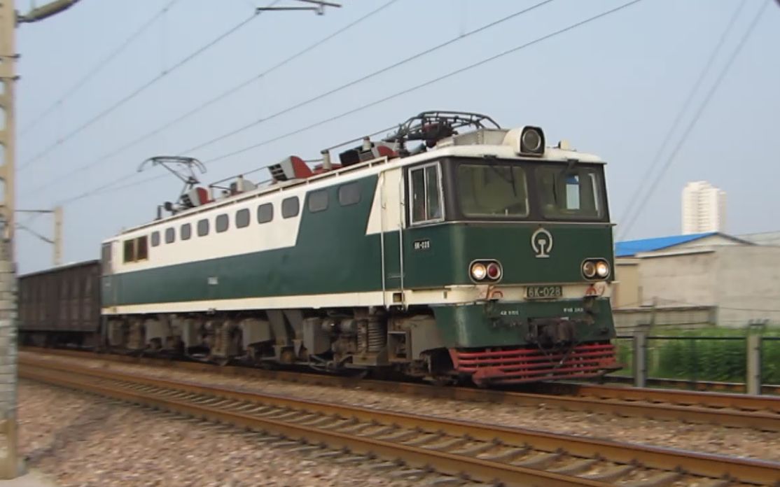 曾经的6k6k028机车担当货列通过焦柳线南阳段