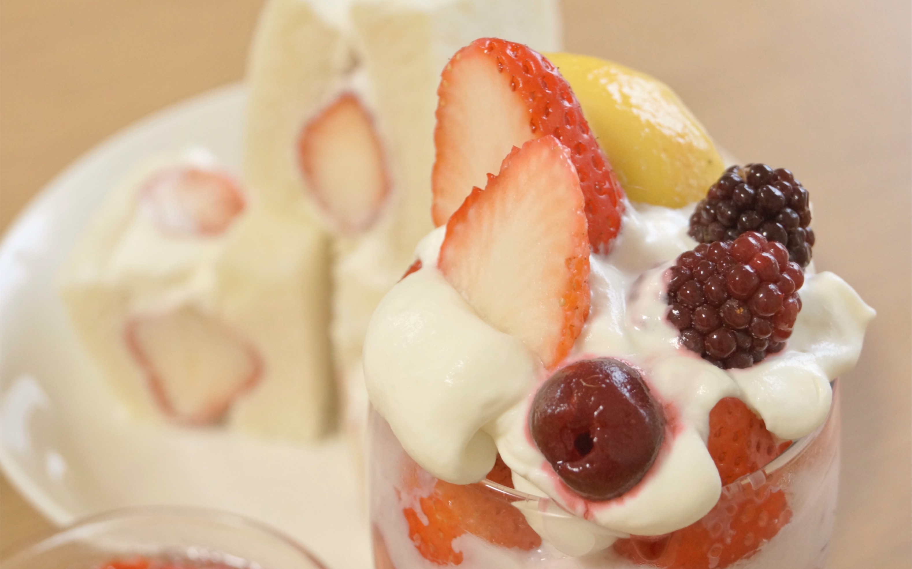 【下午茶】草莓芭菲下午茶三拼_哔哩哔哩 (゜-゜)つロ 干杯~-bilibili