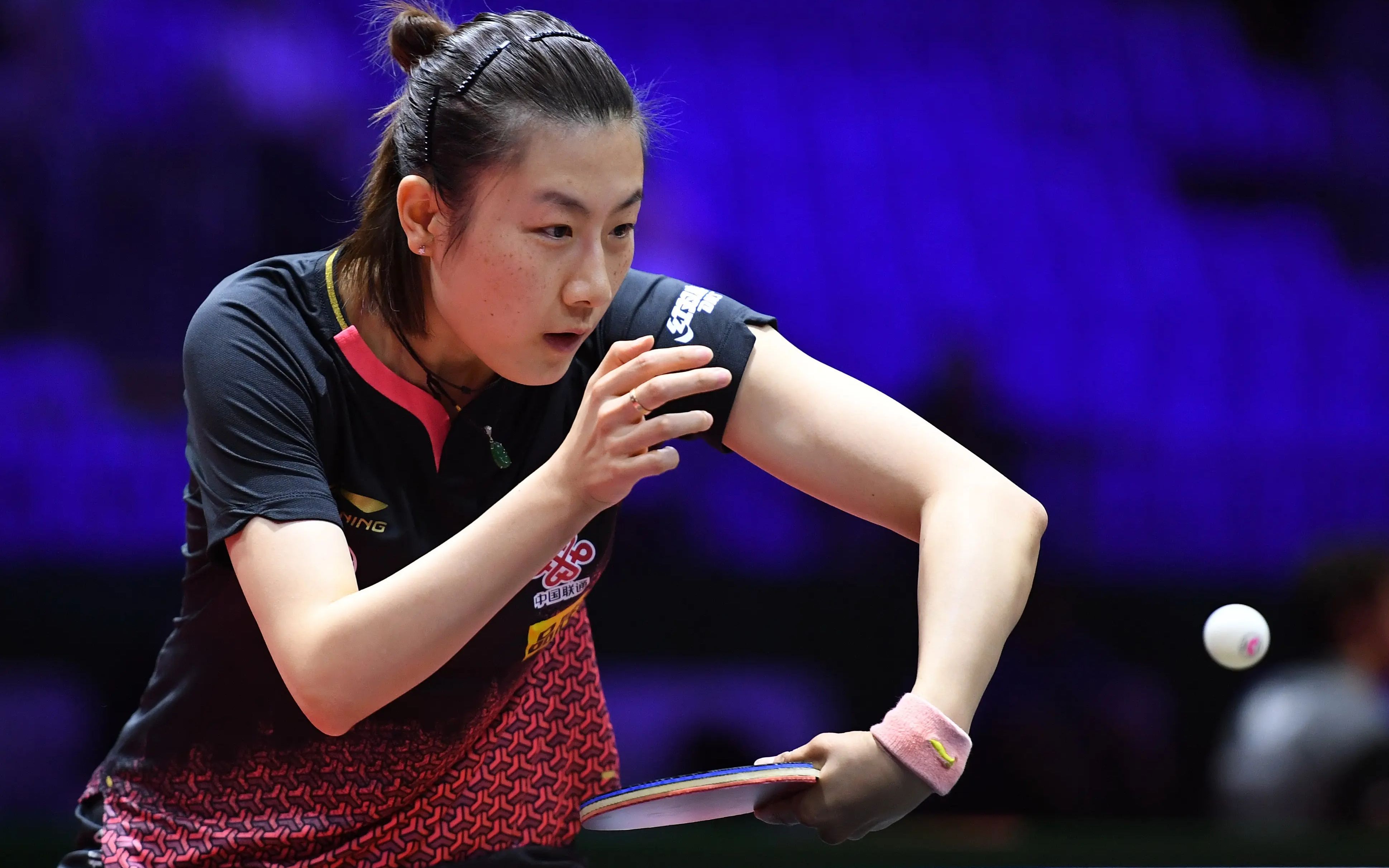 赛后被网友喷是再次诈伤拖延时间丁宁