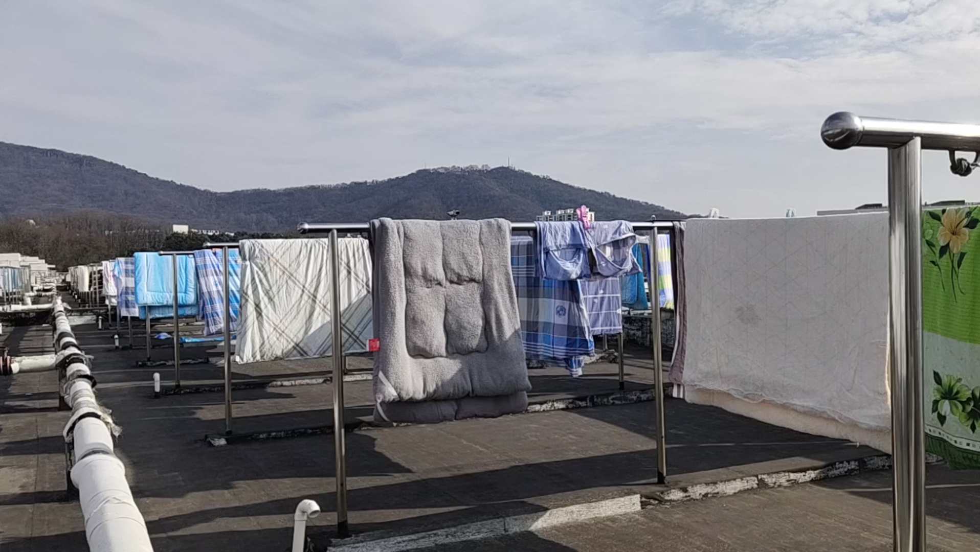 过年返校第一天的宿舍楼顶