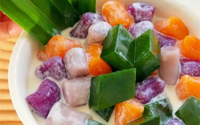 泰式椰汁斑斓冻一口锁住