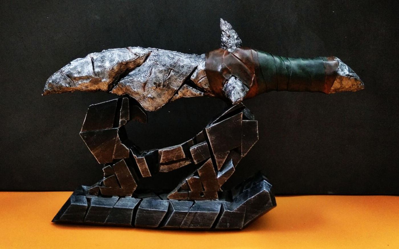 风之伊:简单几步做一把魔兽世界小匕首,熔火犬牙