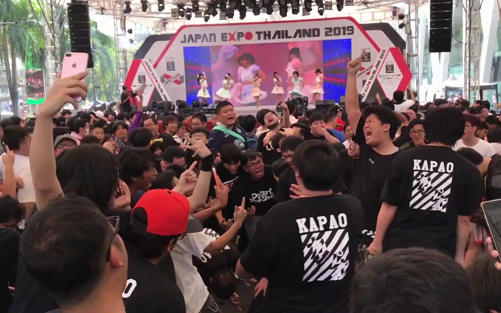 [图]FES☆TIVE - 2019 JAPAN EXPO THAILAND - "Shidare Yanagi" "Oidemase〜極楽〜"