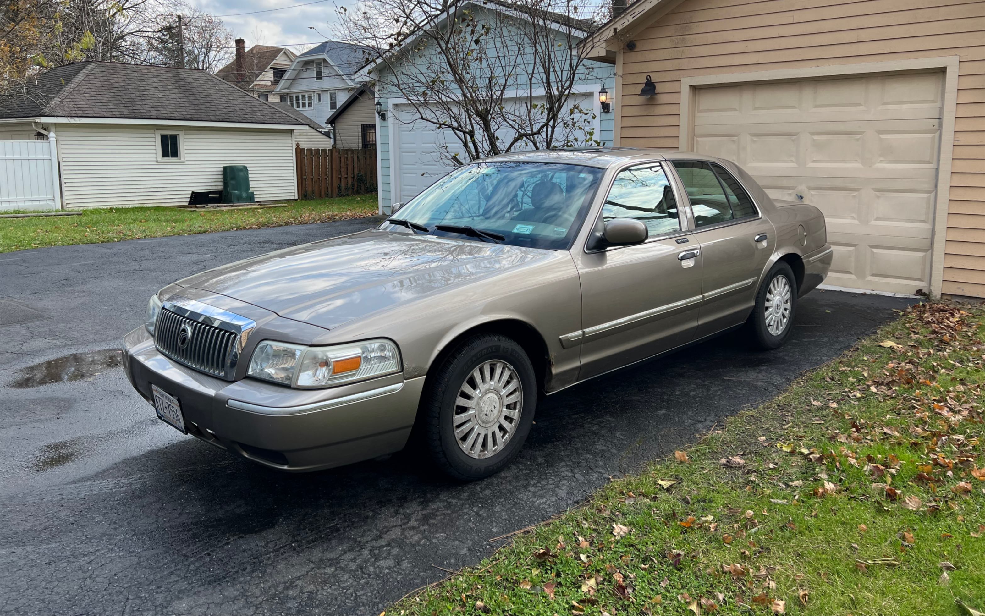 福特皇冠維多利亞/水星大侯爵 賣車前留念 ford crown victoria