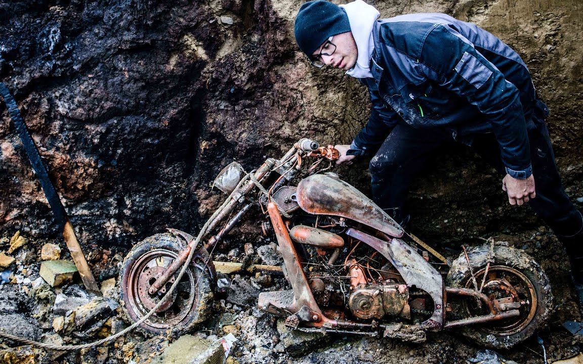 垃圾坑捡回的烂摩托车,本想拿去当废品卖的,拿回家修复后帅呆了