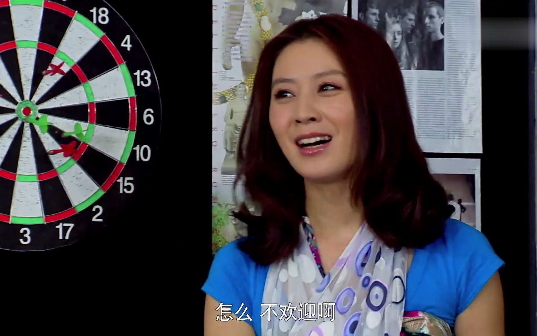 小菊的秋天:姜怡把以前所有和羽杰的一切都还给羽杰,并也祝福羽杰