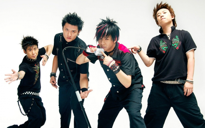 060218花儿乐队超级访问《腰间盘突出》之歌首发 画质感人_综艺_娱乐