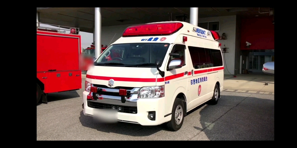 日本丰田救护车图片