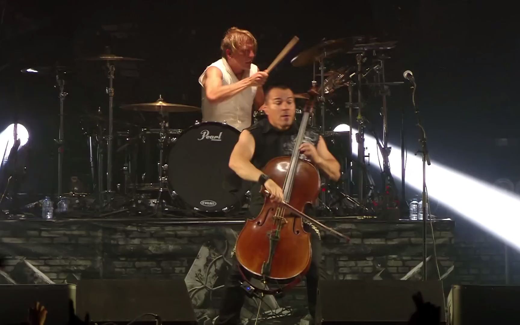 [图]Apocalyptica - Master Of Puppets (Graspop Metal Meeting 2016)