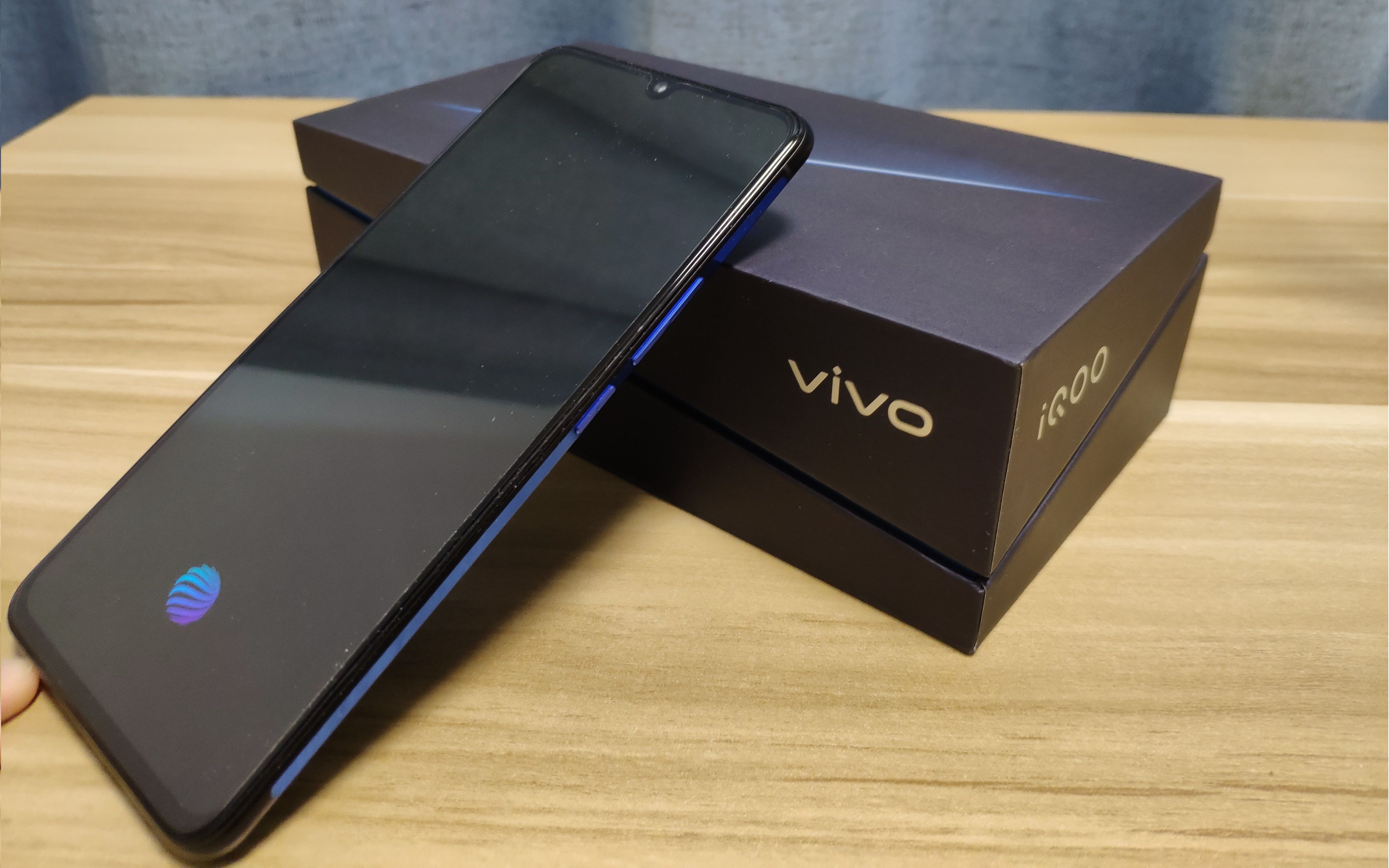 手机go计划vivoiqoo长测评开箱上手跑分游戏测试购机建议