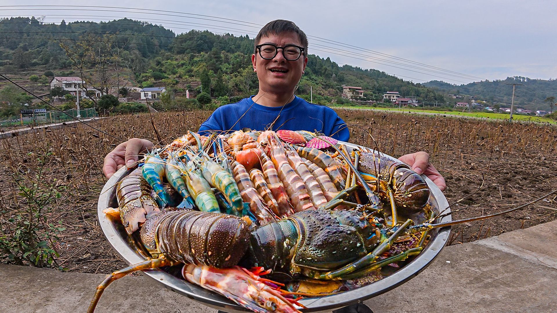 [图]刚过了几天苦日子，兄弟非要请大家吃海鲜大餐