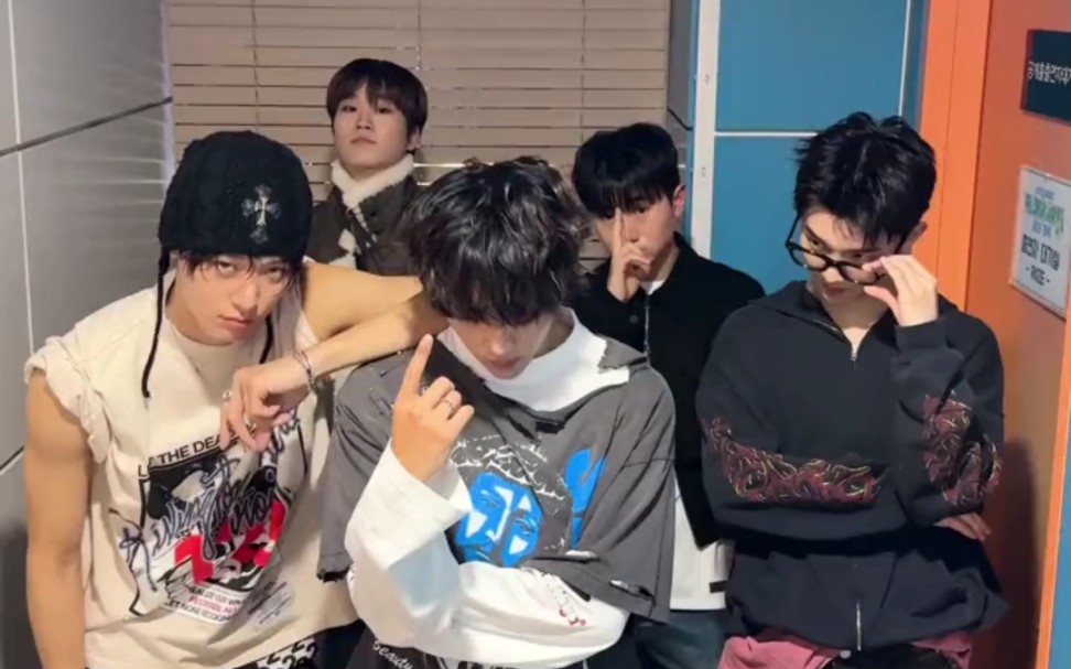 【the boyz】2024开年竟有三个cha进榜 官方tiktok播放量top10