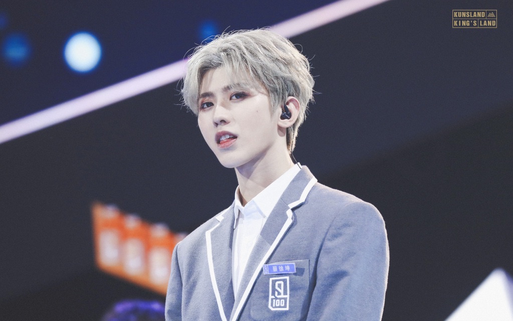 蔡徐坤eiei饭拍偶像练习生决赛舞台focus