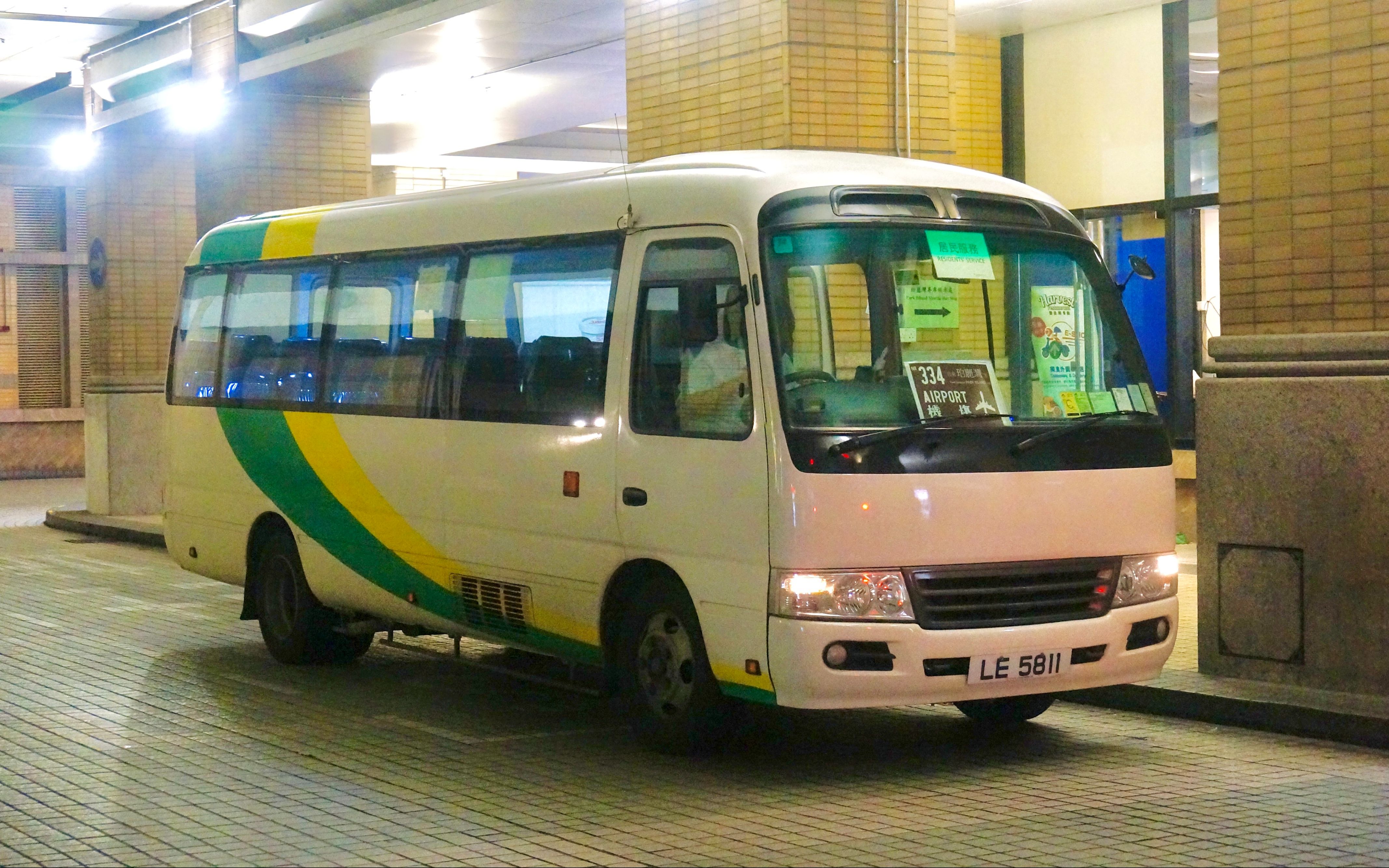 珀丽湾nr334-丰田考斯特xzb50r 从机场到马湾