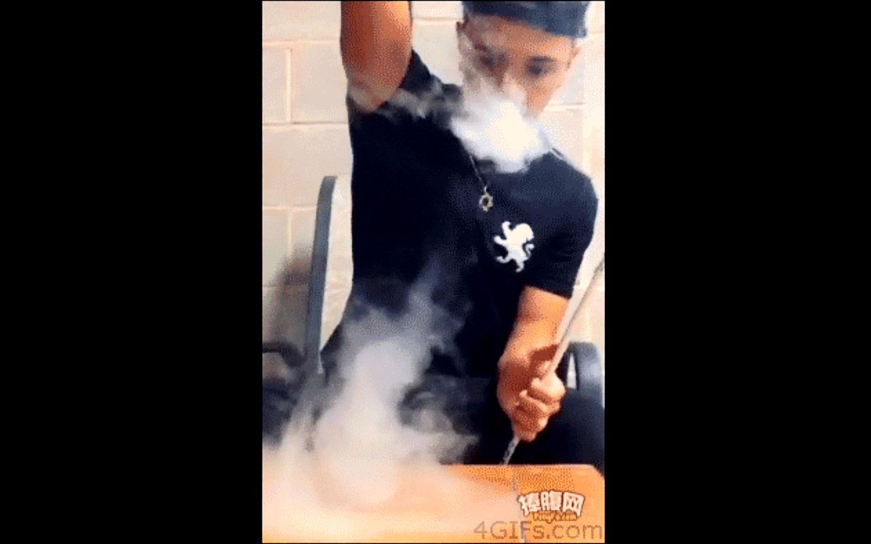 听说最近张国荣吸烟很火,我来玩儿点花式吸烟的视频哔哩哔哩bilibili