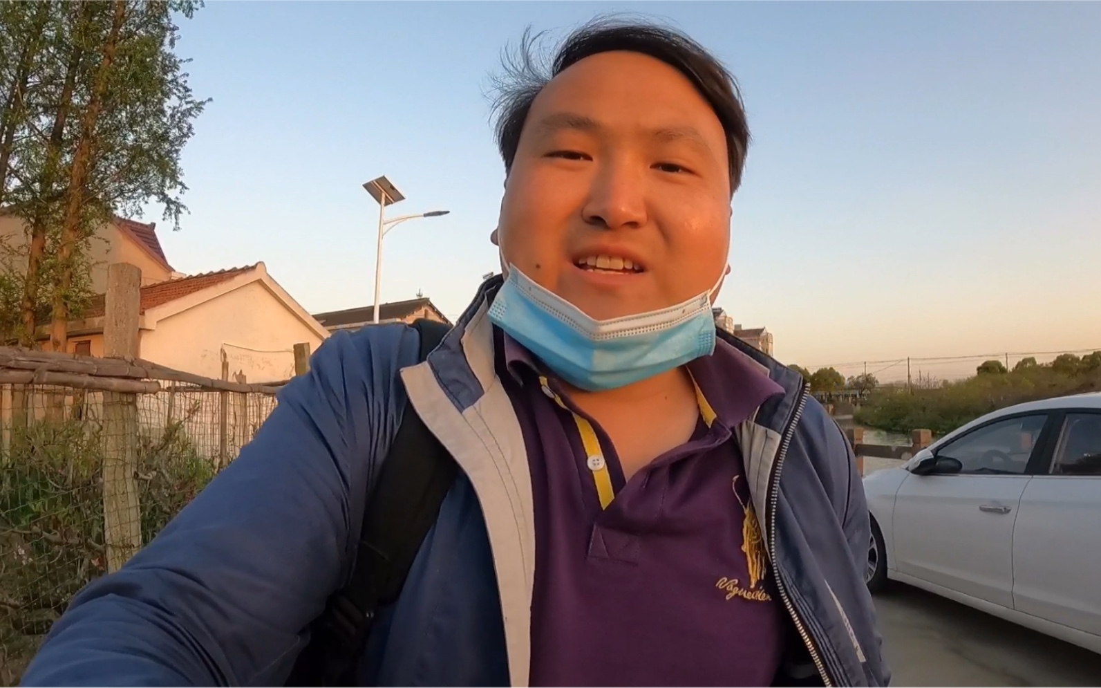 沪漂打工王清明节也不休息,接了一单搬家的单子,坚持把它做完!