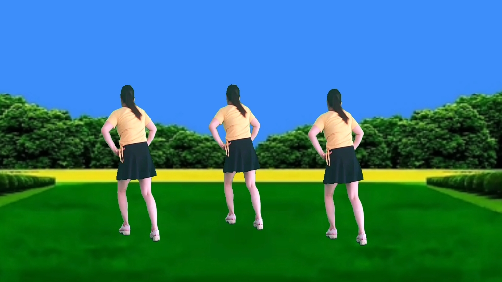 广场舞《站在草原望北京》乌兰图雅演唱,好听又好看