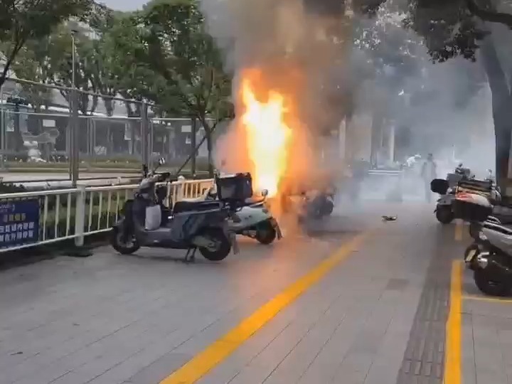 锂电池自燃了