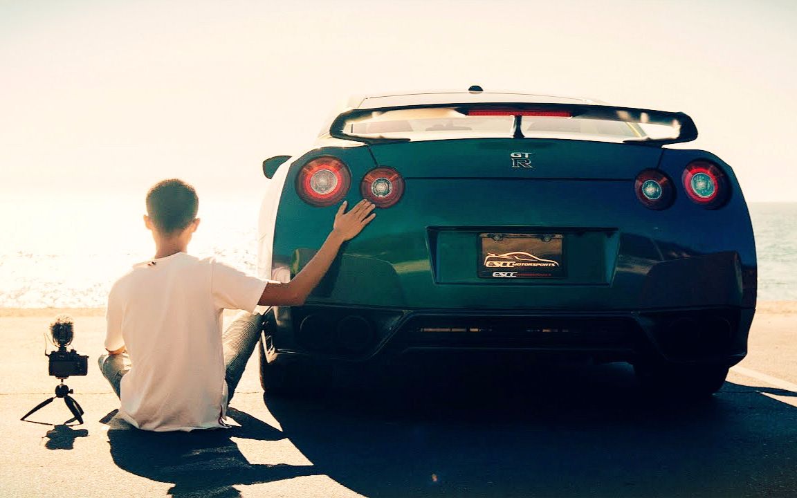 【yellowdude】我应该卖掉法拉利458,买一台日产战神gtr r35吗?