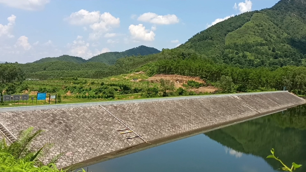 广东省开平市牛牯坑水库