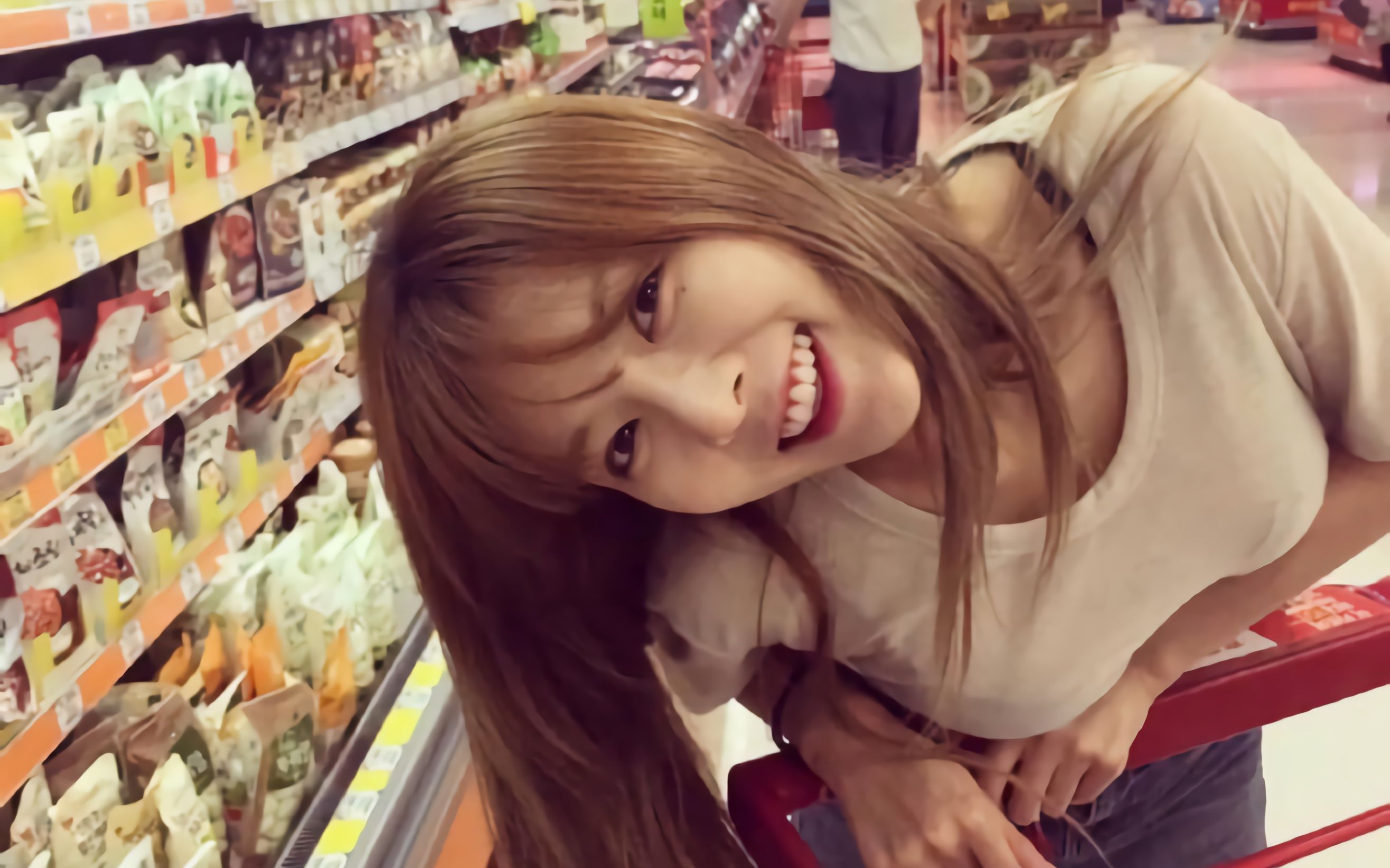 snl上女嘉宾的性感合集-金泫雅-narsha(b.e.g)-佳仁(b.e.