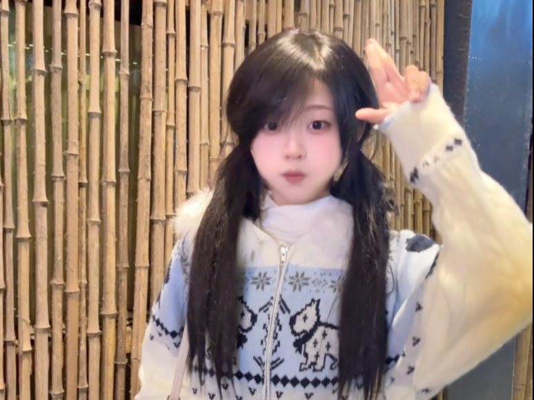 【辣椒素素素】最新视频上线，求关注！