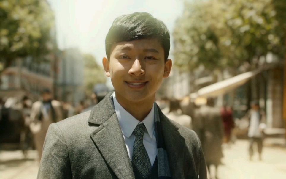 活动作品万水千山不忘来时路鲜血浇灌出花开的国度