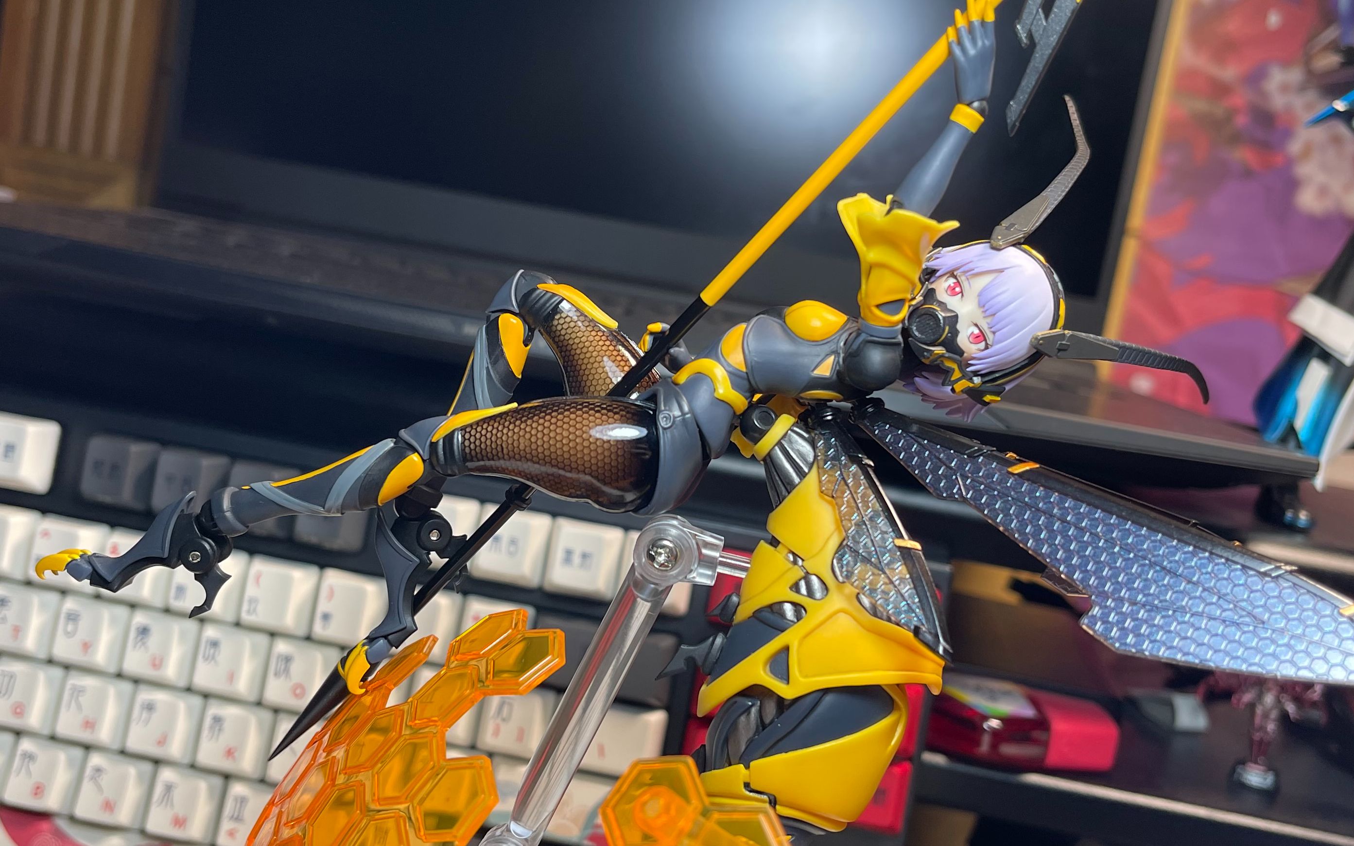 jpg 蜗之壳 成品可动模型 嗡酱 黄蜂娘 把玩分享