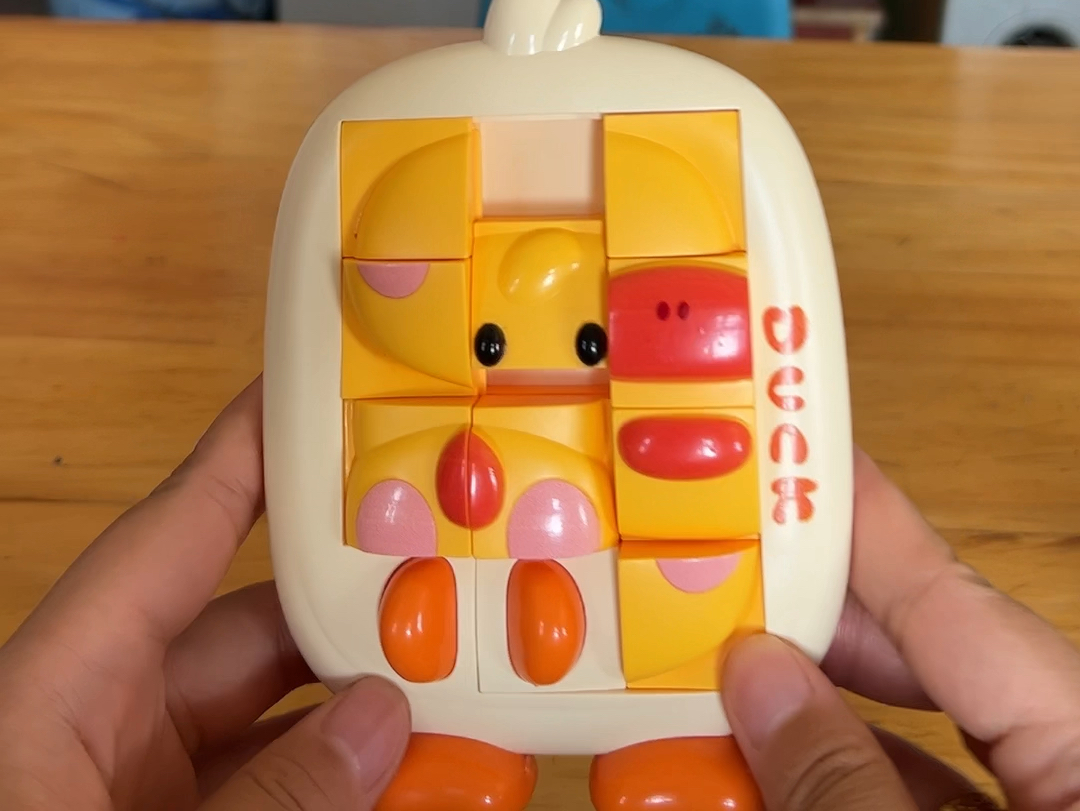 这个小鸭子拼图怎么拼不上了