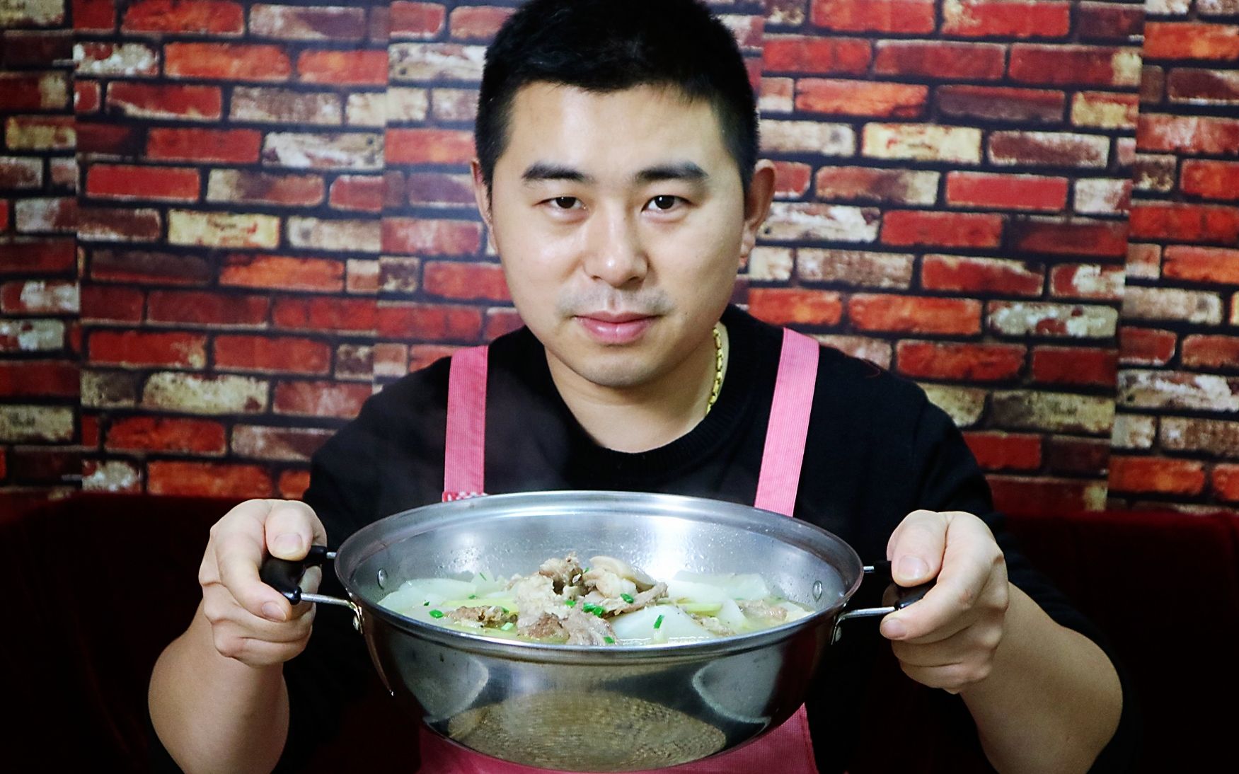 羊肉汤锅,萝卜羊肉汤寒冬暖洋洋,超小厨教你四川家常做法,喝上一碗真