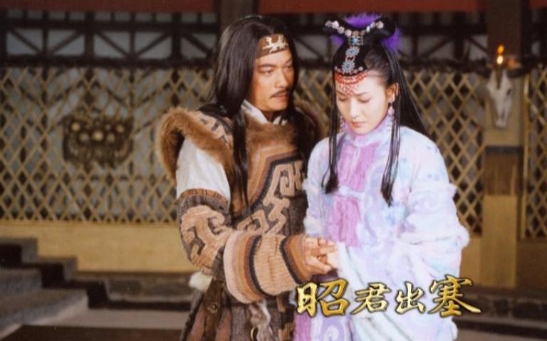 [图]【昭君出塞】【现场版+原版】片尾曲【倾心相许】（高糊画质，慎入！）