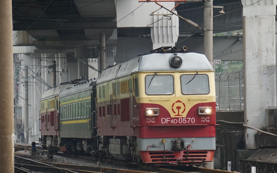 j55101通过小北弯道去广州站解挂sy25k回龙川_哔哩哔哩_bilibili