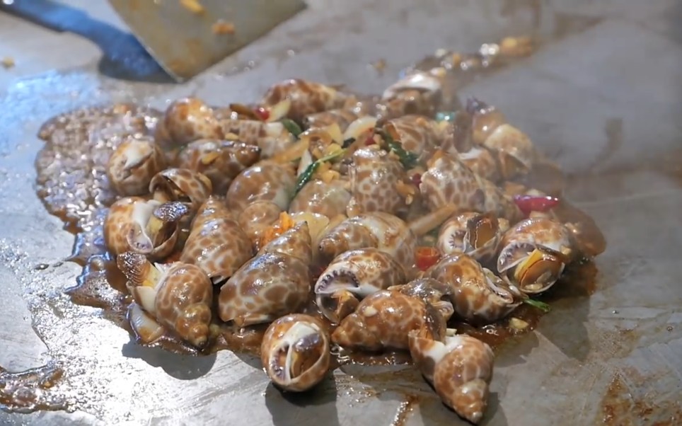 【美食进阶】【这样的海蜗牛,你敢吃吗】【隔着屏幕都能闻到一股香味
