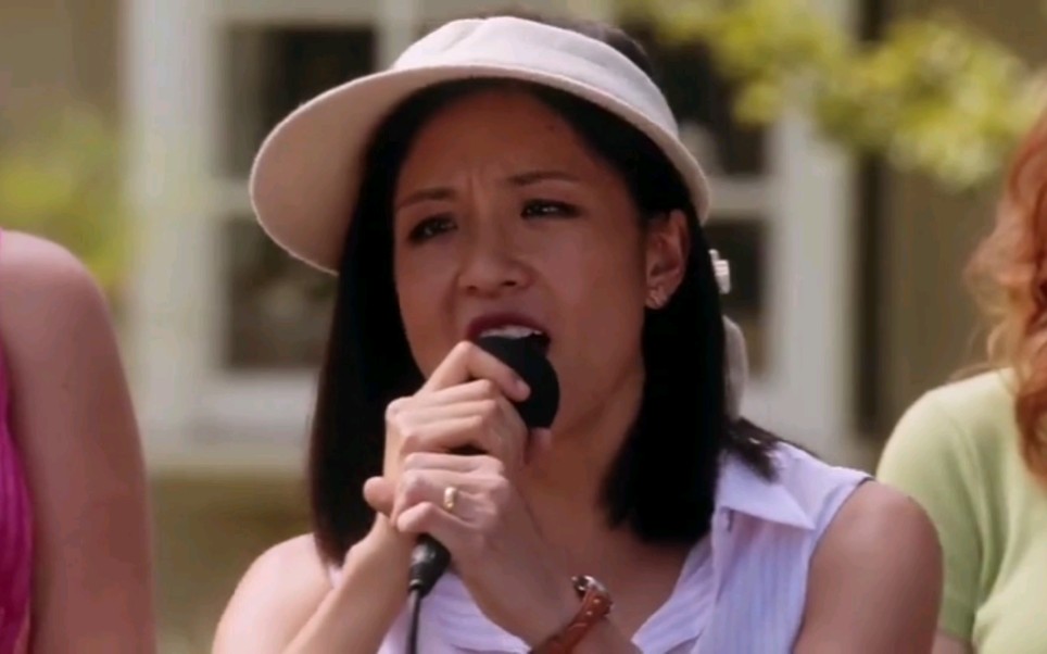 《初来乍到》妈妈搬家后交到的第一个朋友,却发现朋友一直被周围邻居