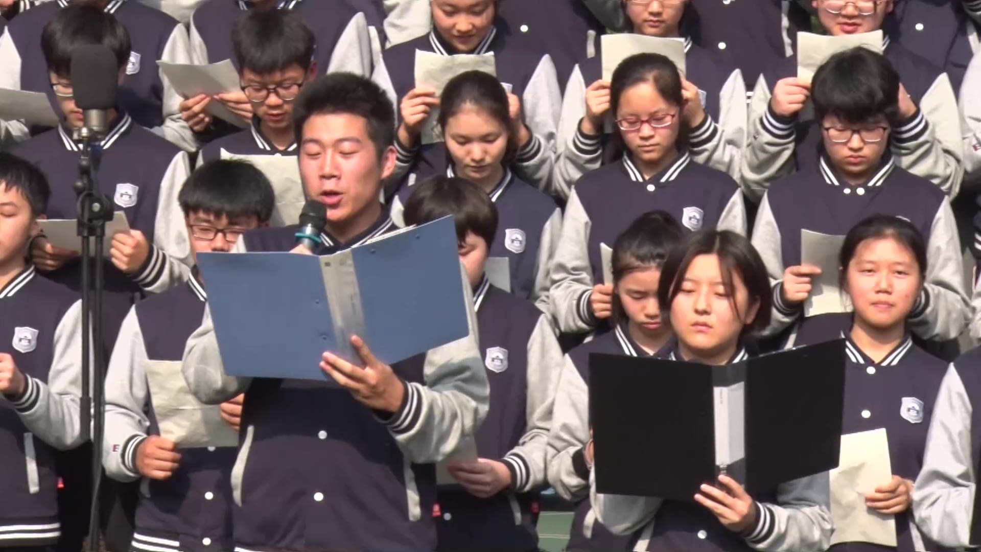 武汉大学附属中学“诵读经典 爱我中华”2019届四班《祖国的赞歌》哔哩哔哩bilibili